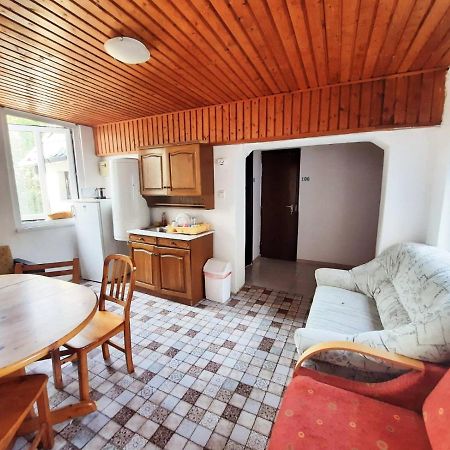 Central Room Balatonszarszo Dış mekan fotoğraf