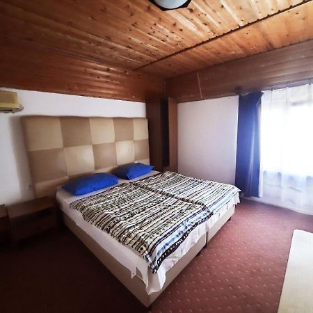Central Room Balatonszarszo Dış mekan fotoğraf